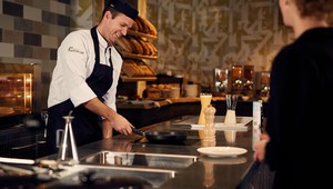Live Cooking ontbijtbuffet Van der Valk Hotel Nijmegen-Lent